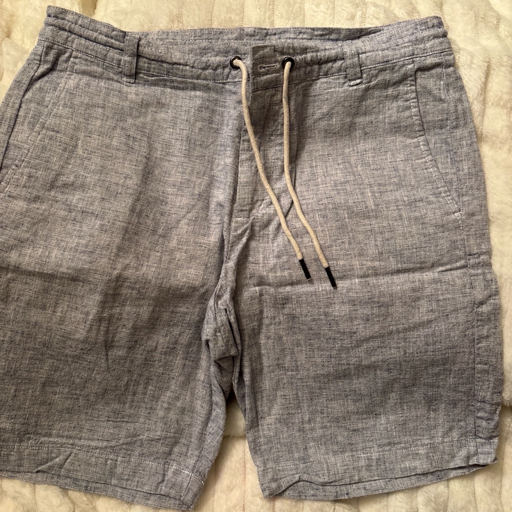 Calvin Klein Men's Linen-Blend Drawstring Shorts - Light Gray